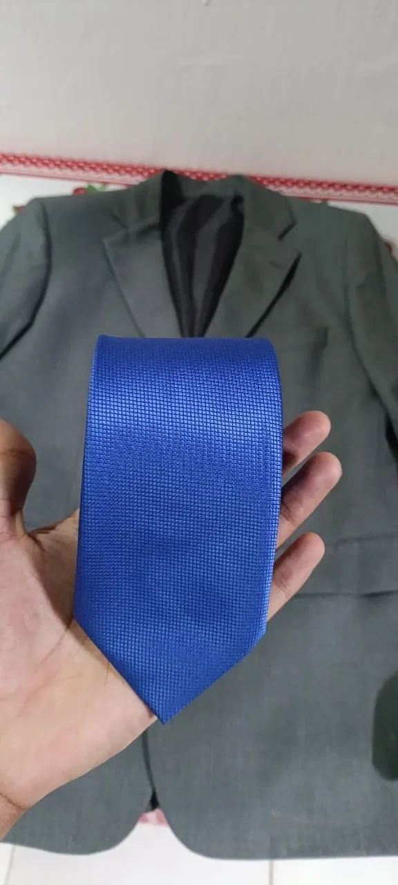 Kit terno slim cinza e acessórios. - Foto 5