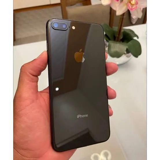 iPhone 8 plus com 128gb em estado de novo. - Foto 4