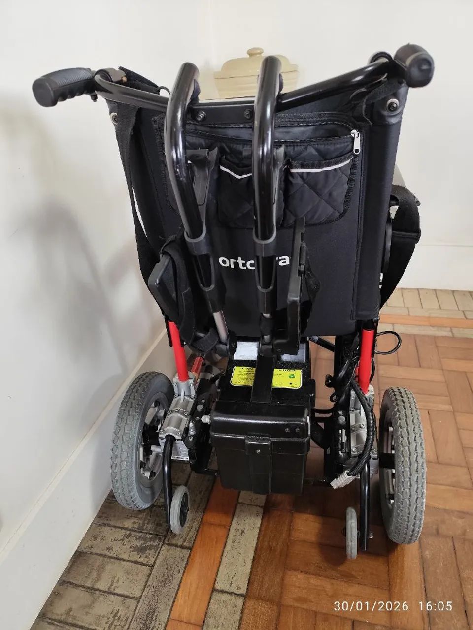 Cadeira de rodas motorizada Ortobrás, excelente estado - Foto 2