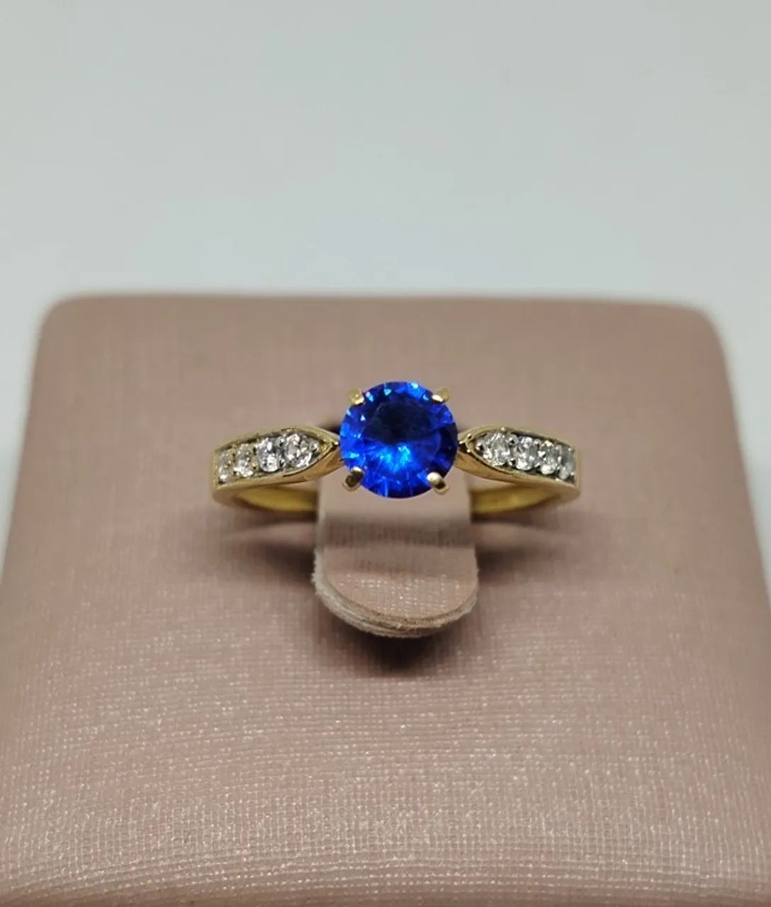Anel ouro 18k - zirconias -  aro 11