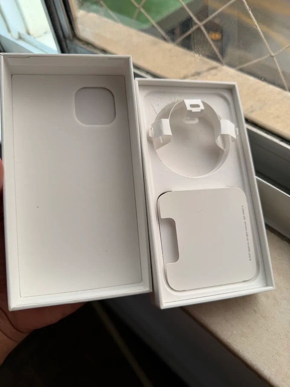 Caixa vazia iPhone 13 branco  - Foto 2