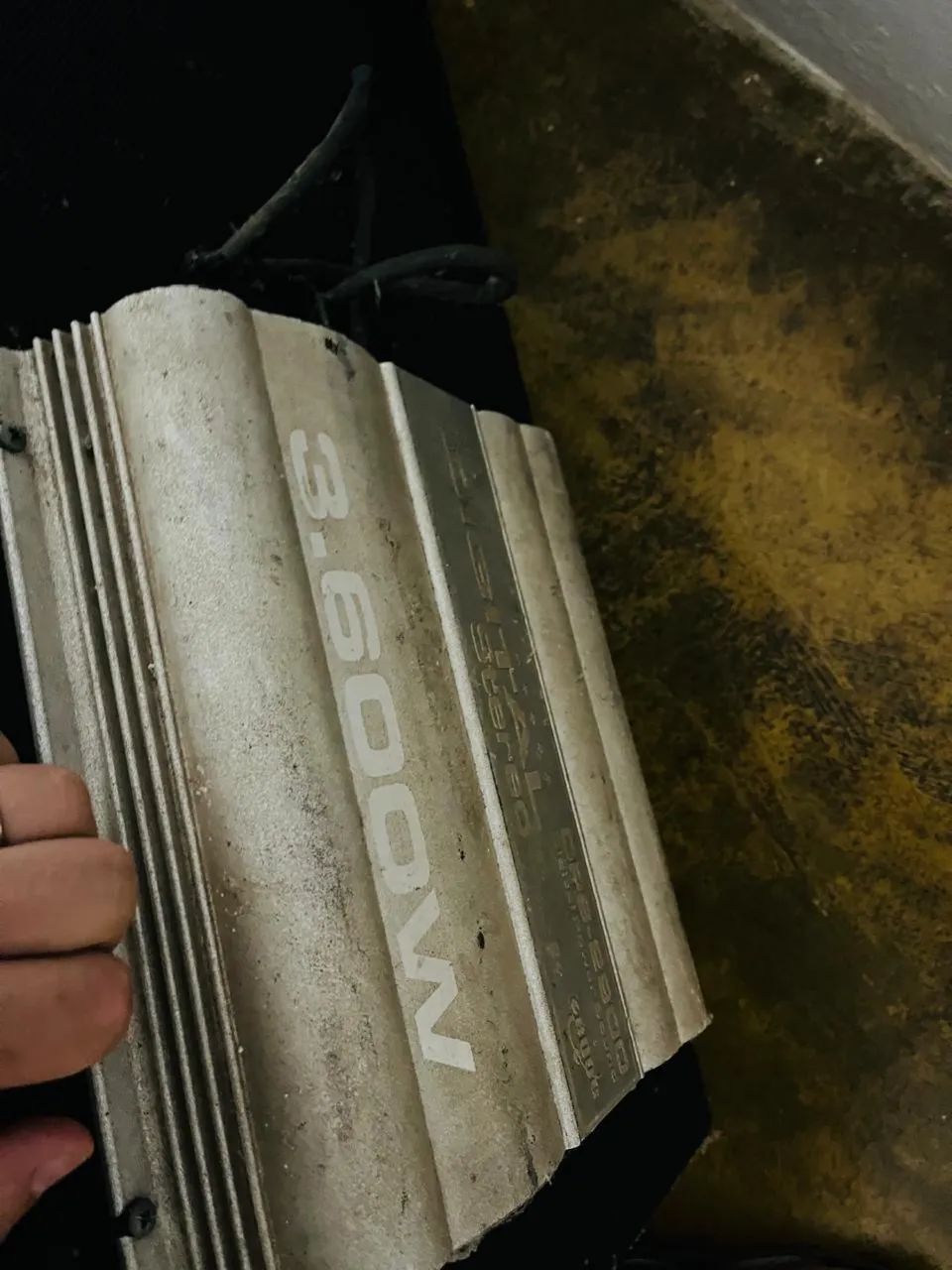 Vendo caixa de som 2x4- 12polegadas com potência incluso - Foto 3