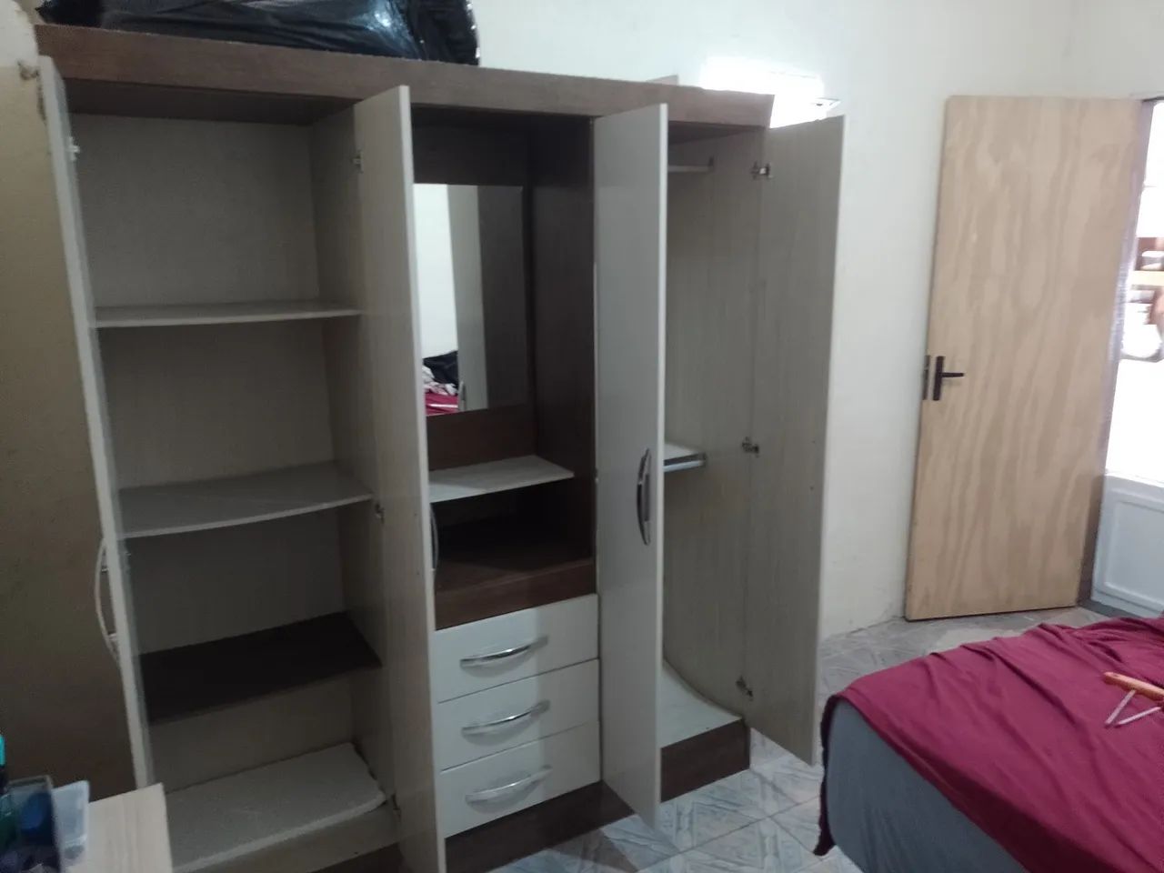VENDO GUARDA ROUPA USADO - Foto 4