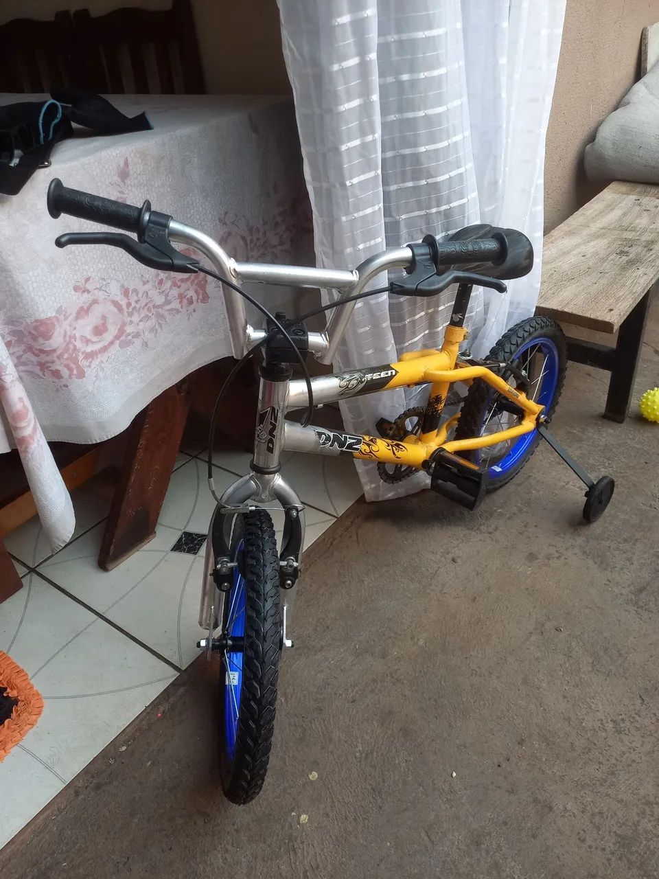 Bicicleta  infantil 