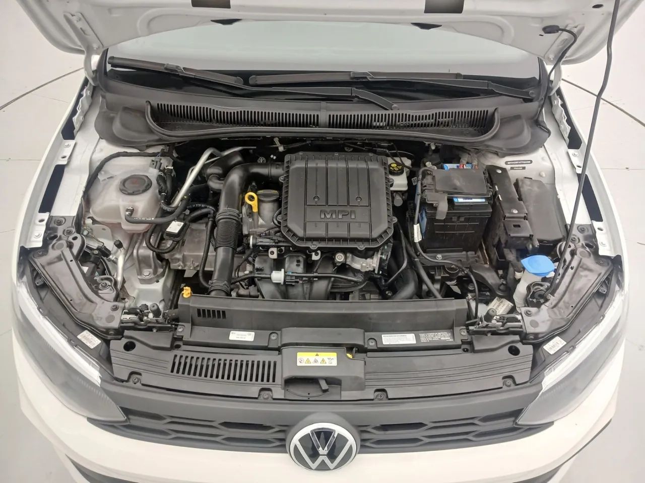 Volkswagen Polo Track 1.0 Flex 12V 5p, foto 10 de 18