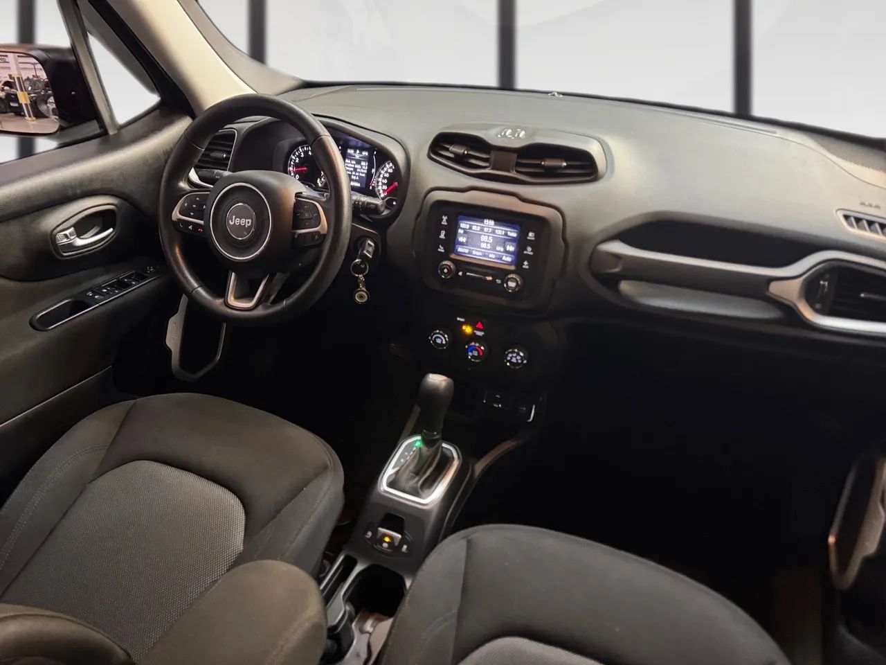 Jeep Renegade 1.8 4x2 Flex 16V Aut., foto 13 de 14