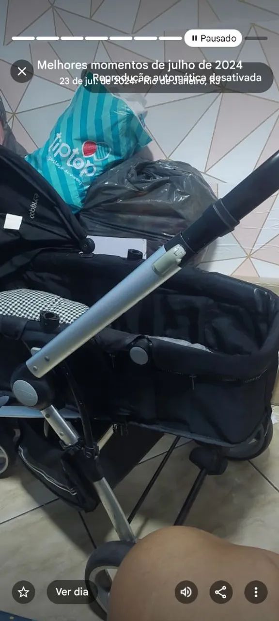 Carinho de bebê e berço