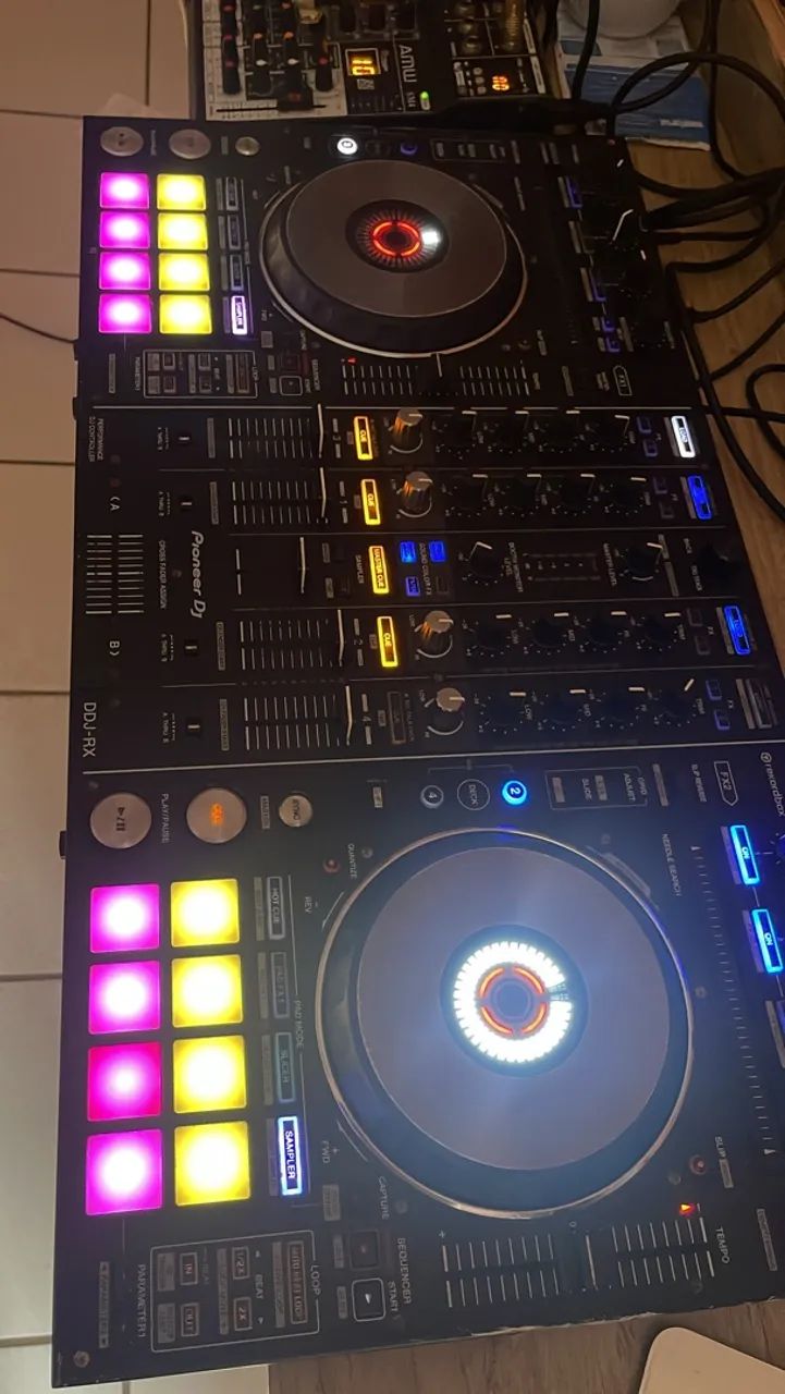 CONTROLADORA DDJ RX PIONNER 