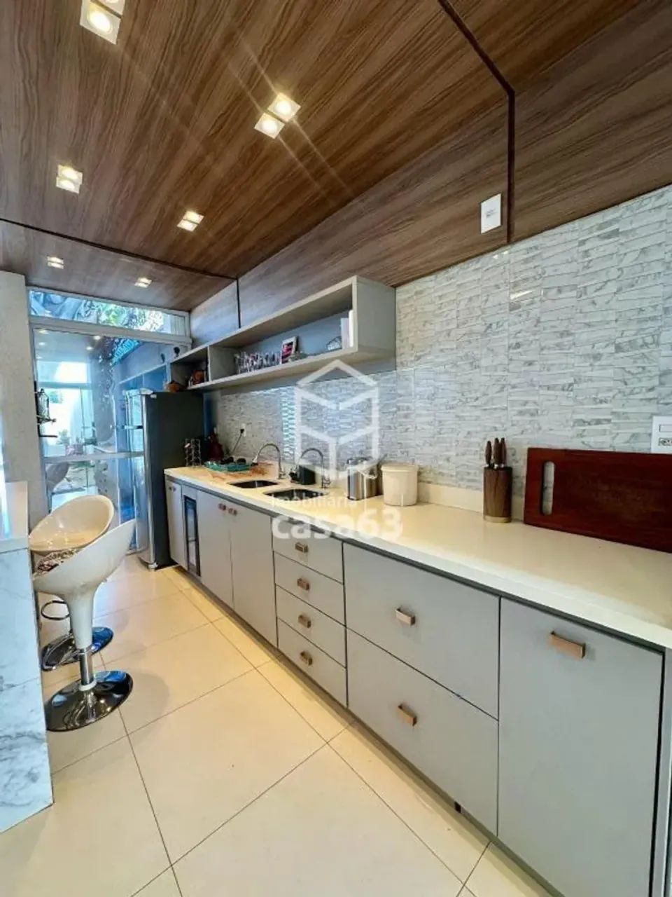 CASA - 3 SUÍTES PLENAS - PRÓXIMA À PRAIA DA GRACIOSA. - Foto 4