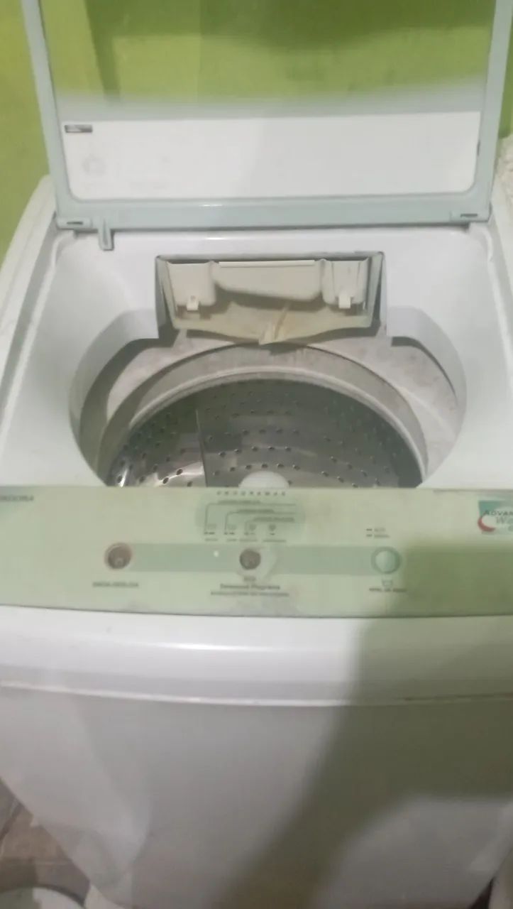Máquina de lavar roupa Brastemp com defeito