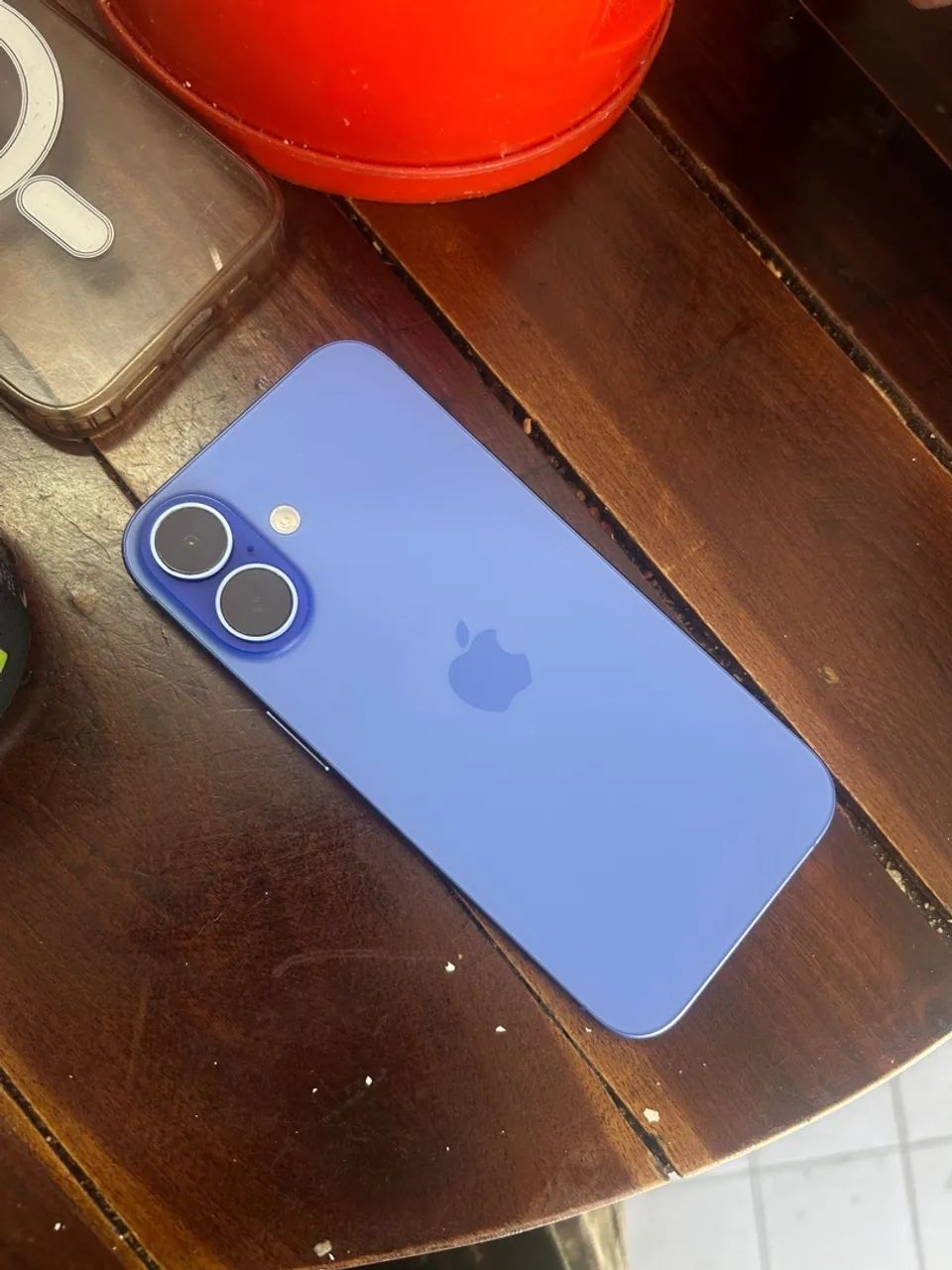 iPhone 16 
