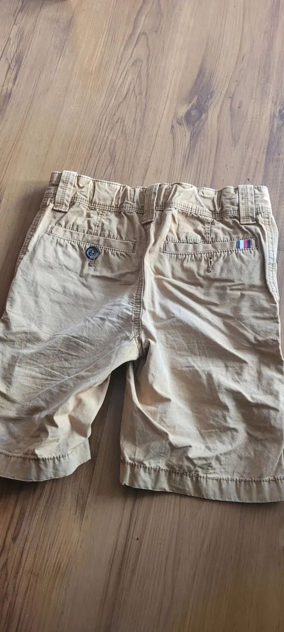 Bermuda Tommy Hilfiger Dourada - Foto 2