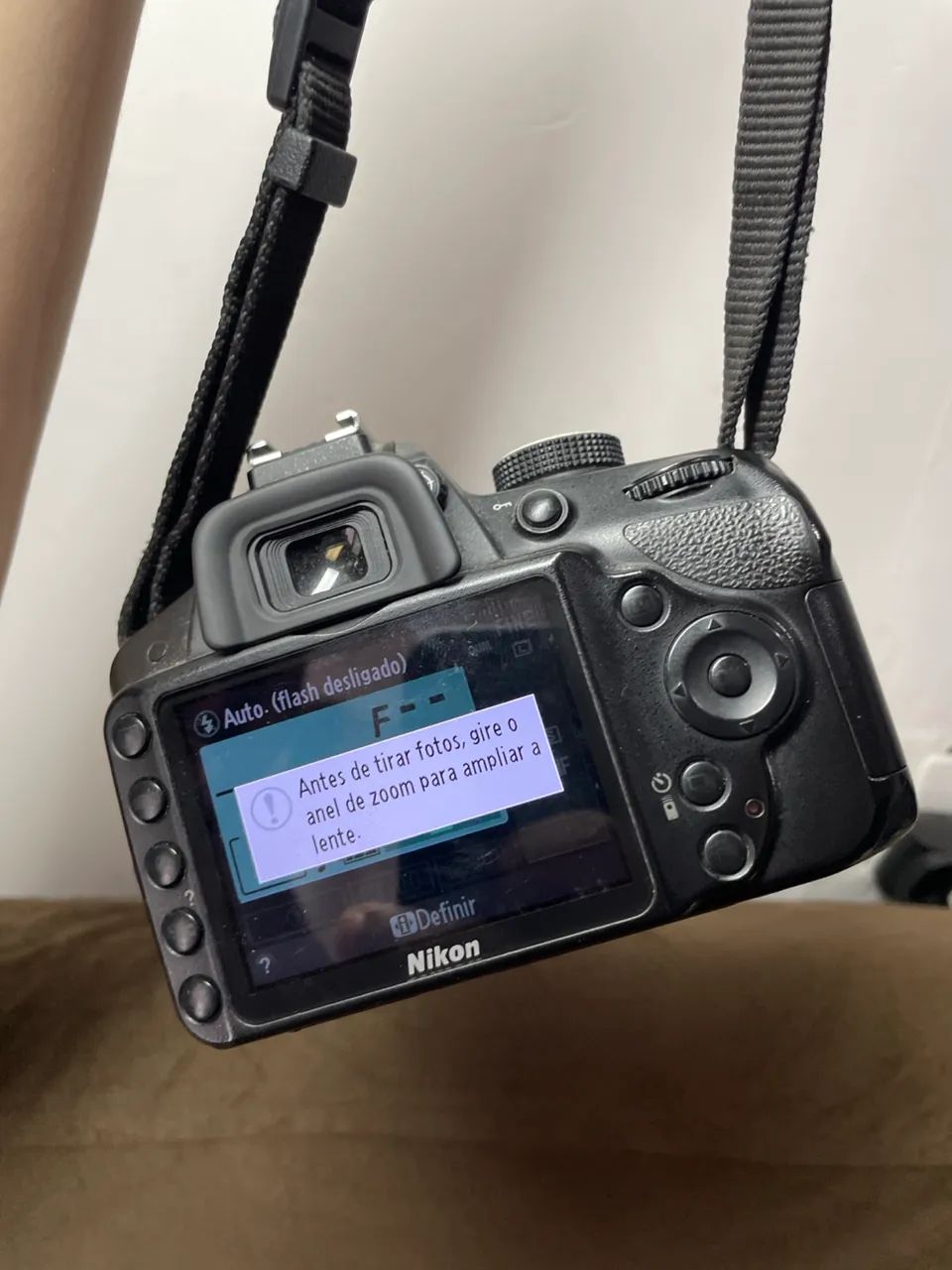     Nikon D3200 + Flash