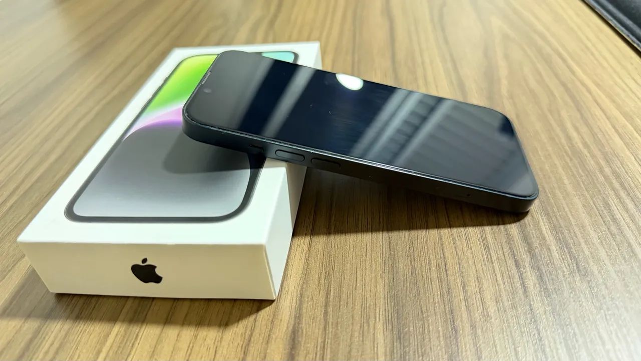 iPhone 14 semi novo