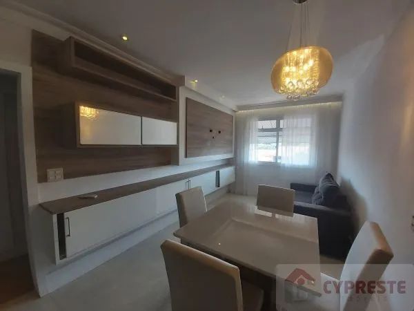 Apartamento com 2 Quartos para aluguel, 70m²