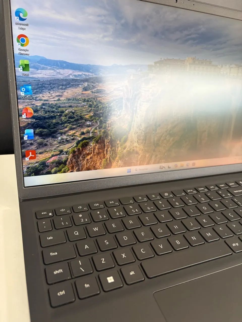 Notebook Dell 3520 i3 de 12ªG com SSD 256 - Foto 3
