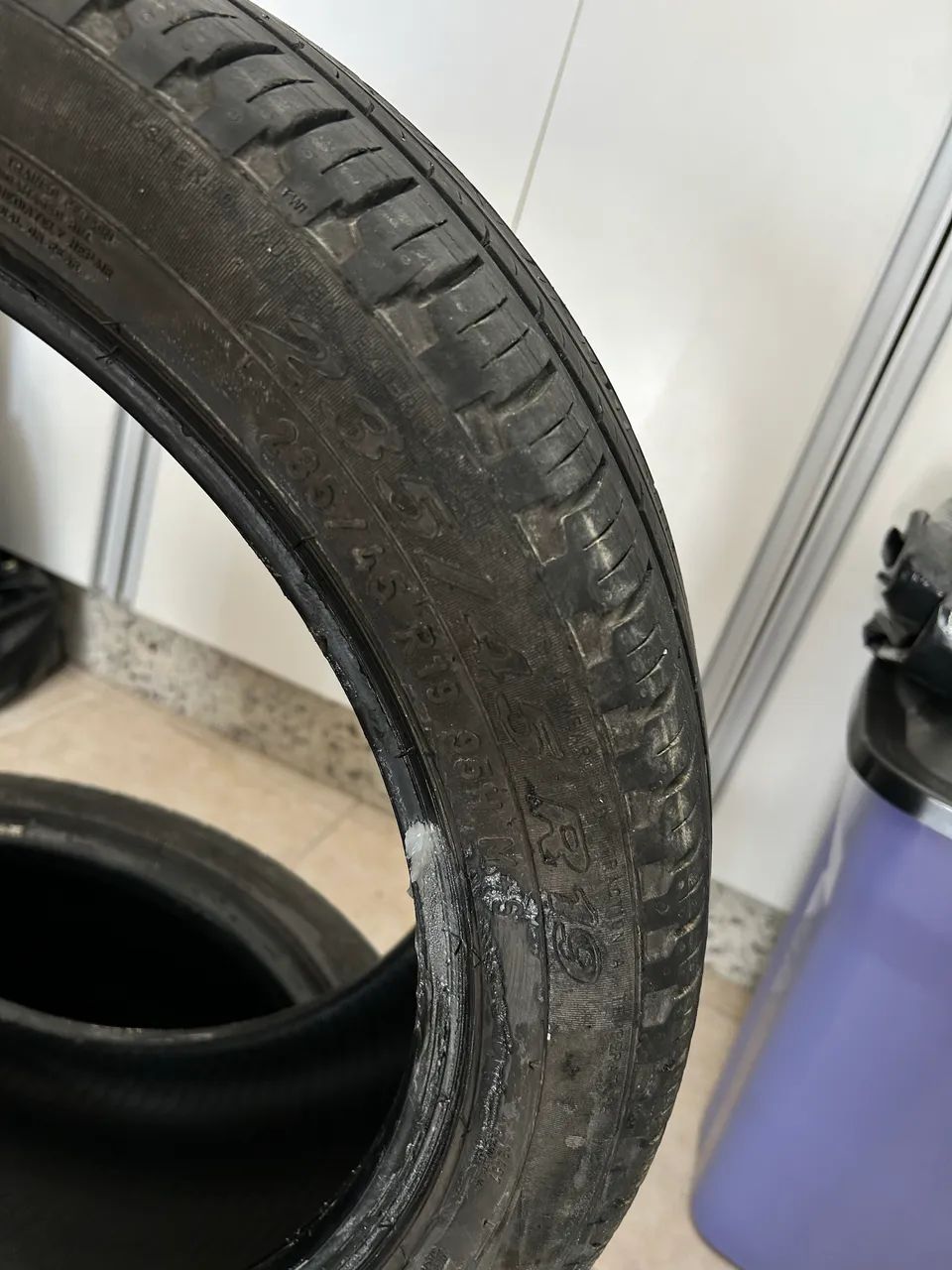 Pneu pirelli aro 19 - Foto 2