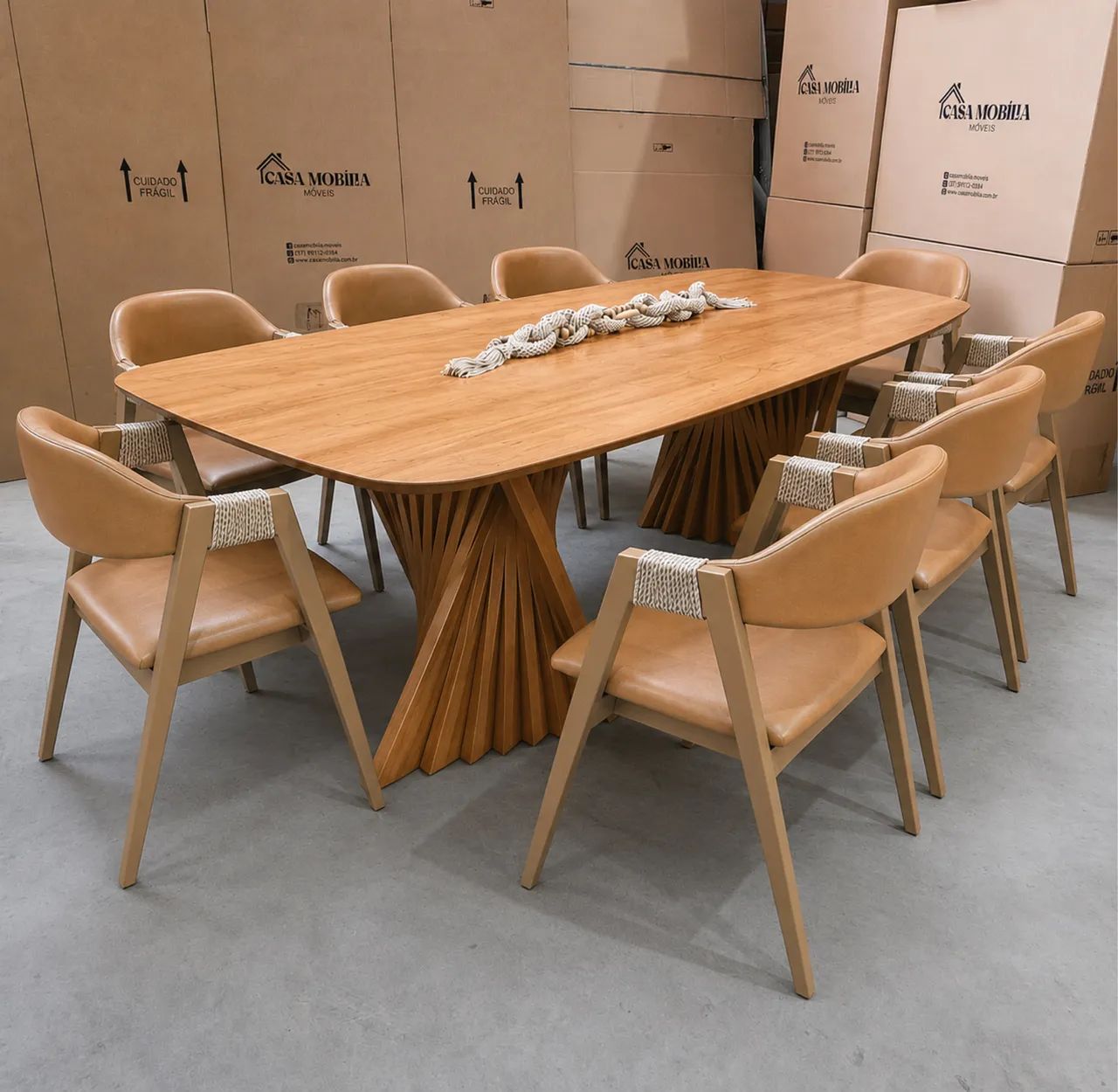 MESA DE JANTAR 2.20x1.10 COM 8 Cadeiras Poltronas 