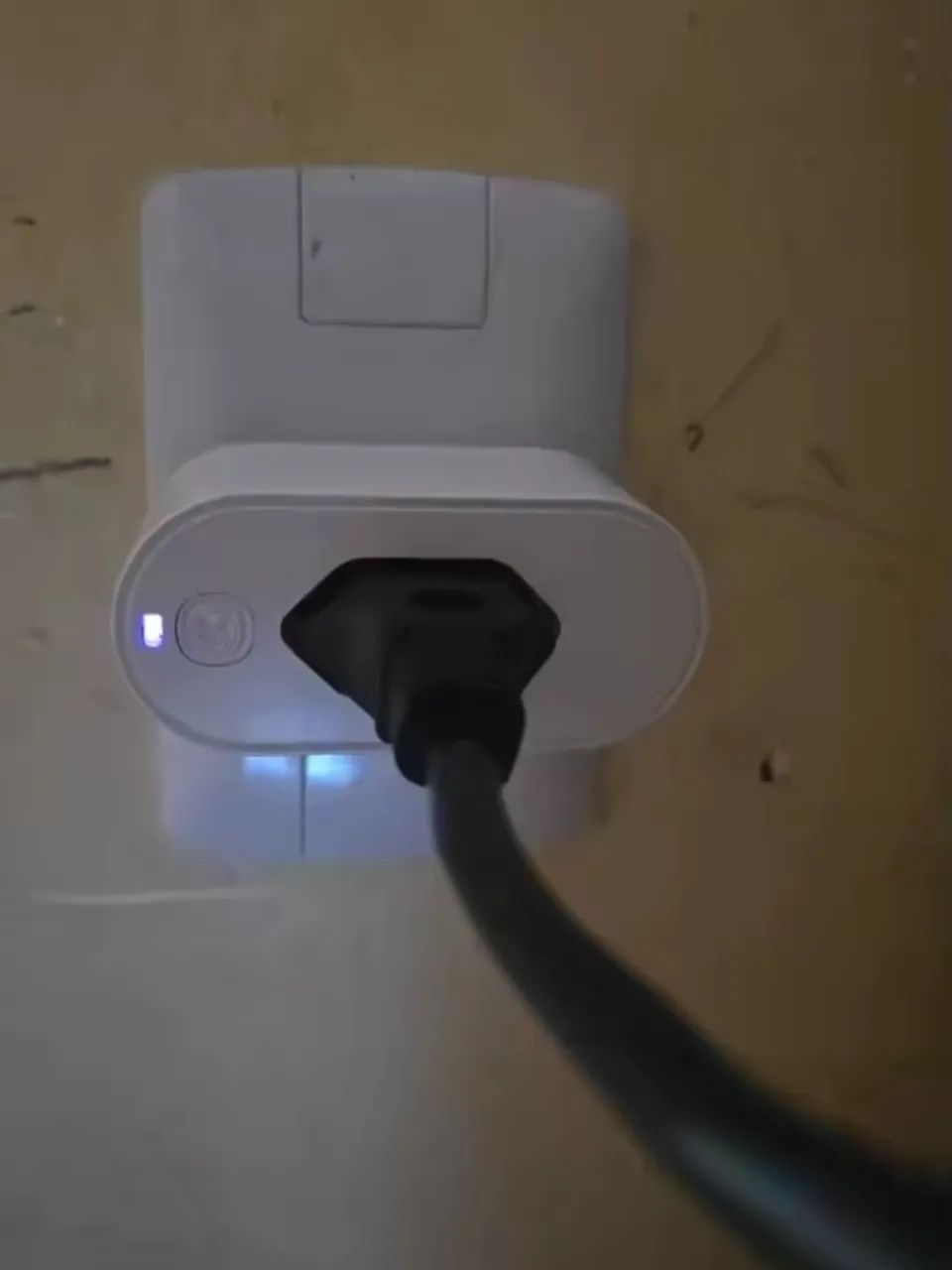 Tomada Inteligente Wi-Fi Tuya | Controle por Voz e App  - Foto 2