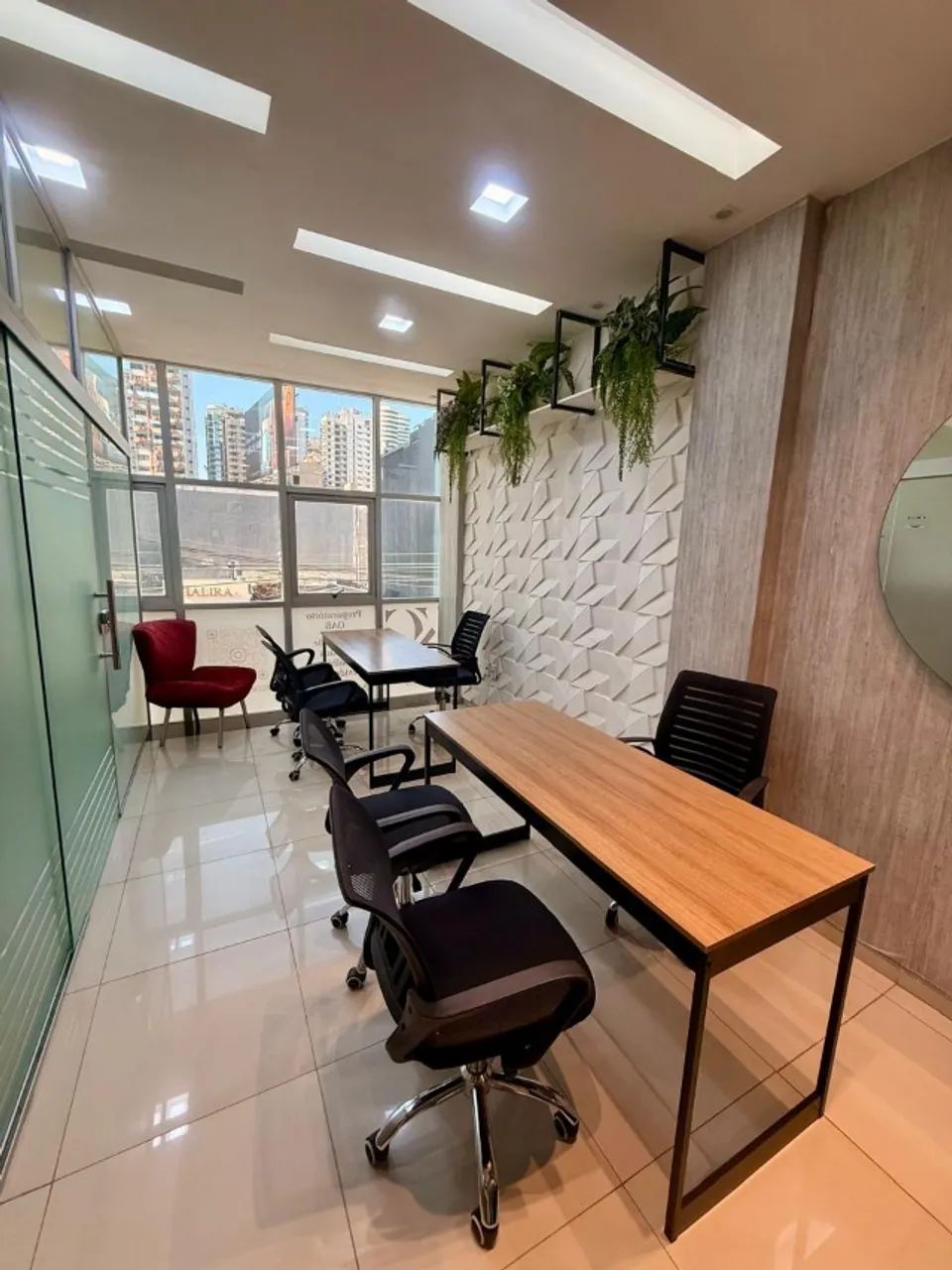 Alugo Sala Comercial Mobiliada Com Energia Inclusa  - Foto 2