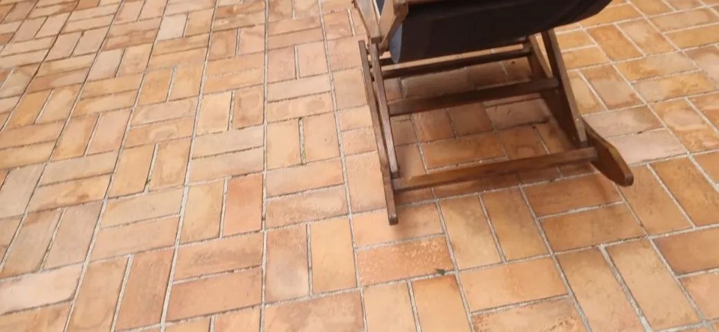 cadeira de balanço dobrável de madeira maciça com tecido - Foto 5