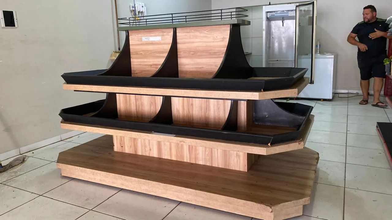 Vendo expositor de frutas no precinho 