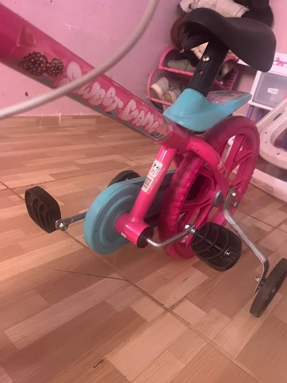 Bicicleta infantil de menina nova - Foto 4
