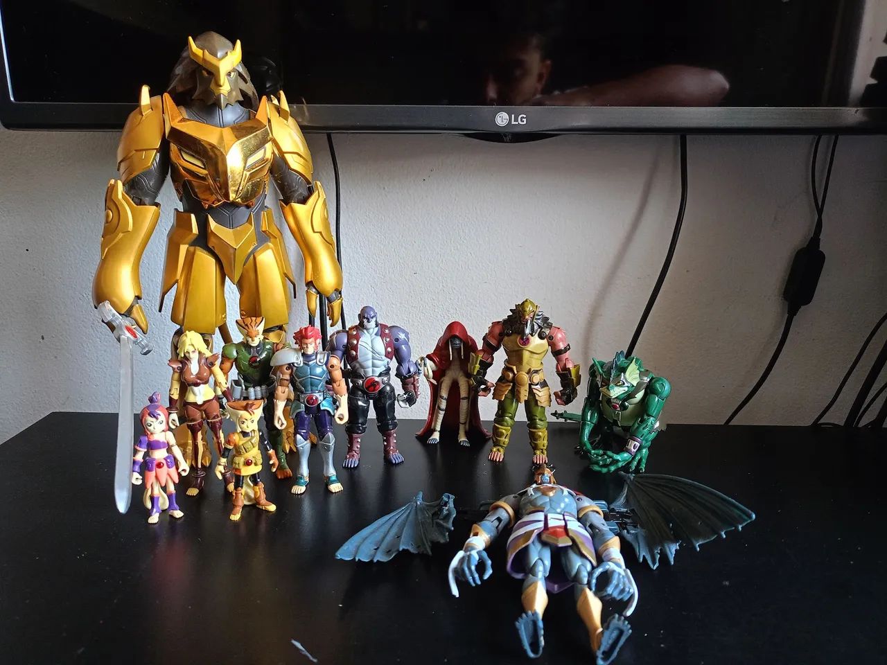 Lote bonecos (CDZ Seiya, Thundercats, Sonic) - Foto 3