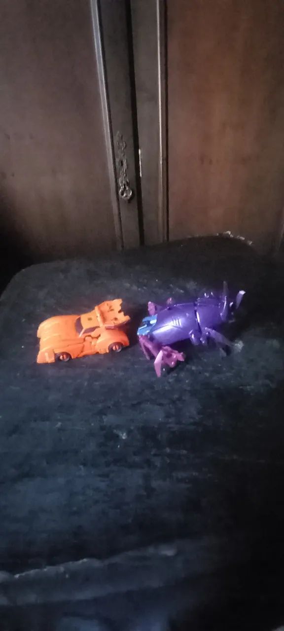 Transformers Combiner Force Bisk & Saberhorn  - Foto 3