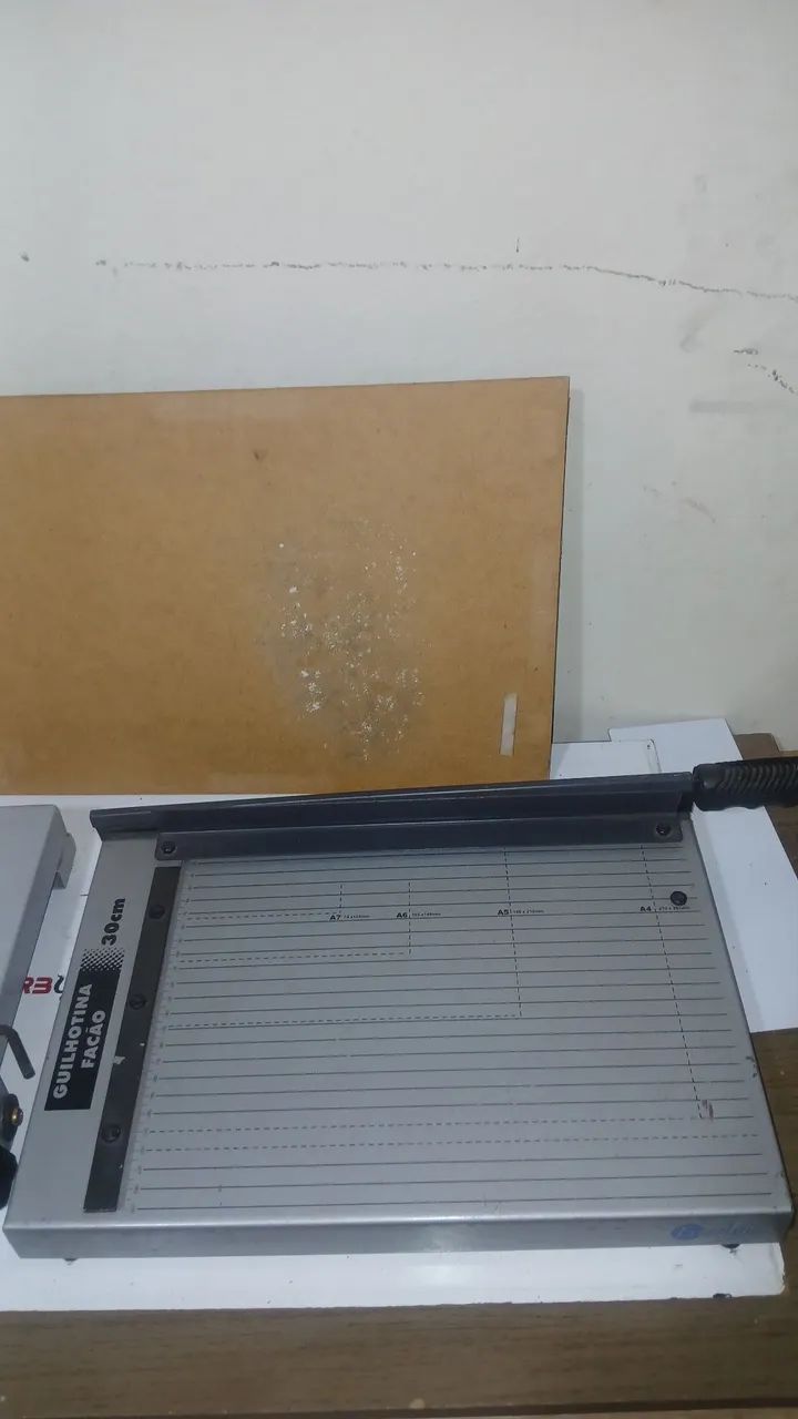 Kit Encadernadora e guilhotina em ótimo estado  - Foto 2