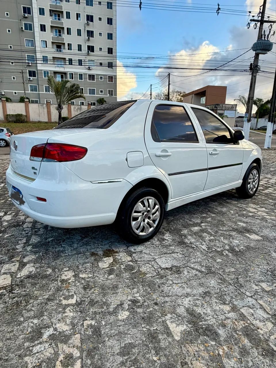 Fiat Siena Siena TETRAFUEL 1.4 mpi Fire Flex 8v 4p 2012
