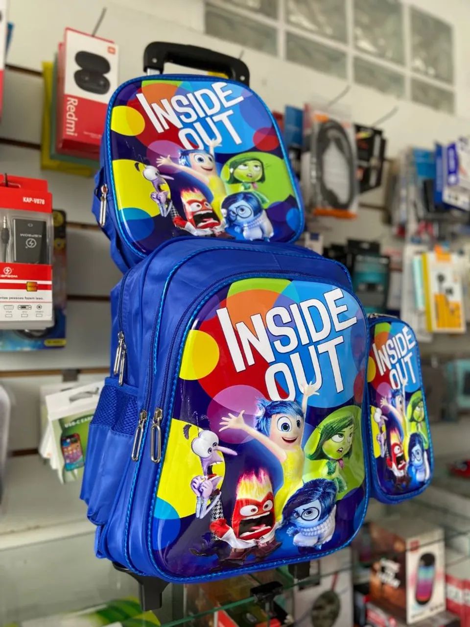 *Kit Escolar Mochila com Rodinhas, Lancheira Térmica e Estojo - Divertida Mente* - Foto 4
