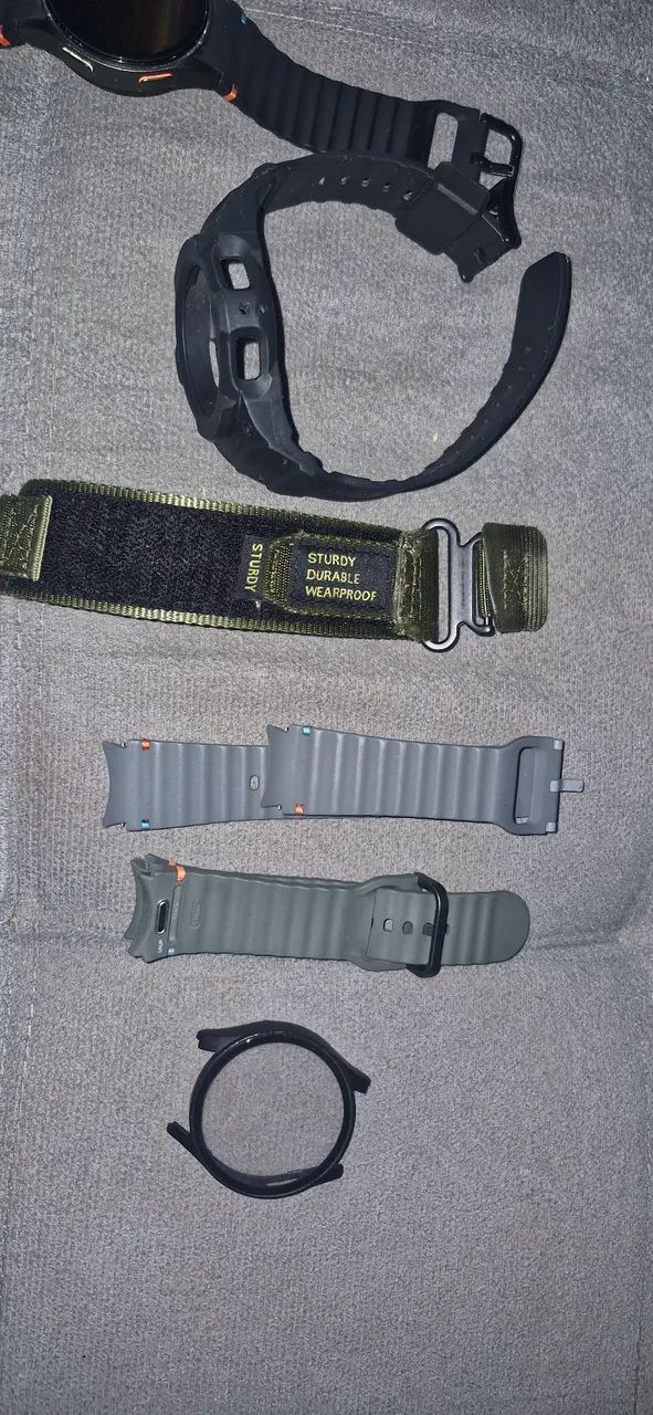Relógio  Samsung watch 7 de 40 milímetro  com 5 pulseiras sendo uma modelo g-shok - Foto 3