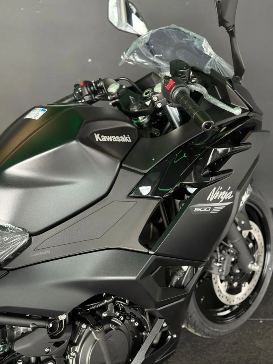 Kawasaki Ninja 500 ABS 2026 - Foto 5