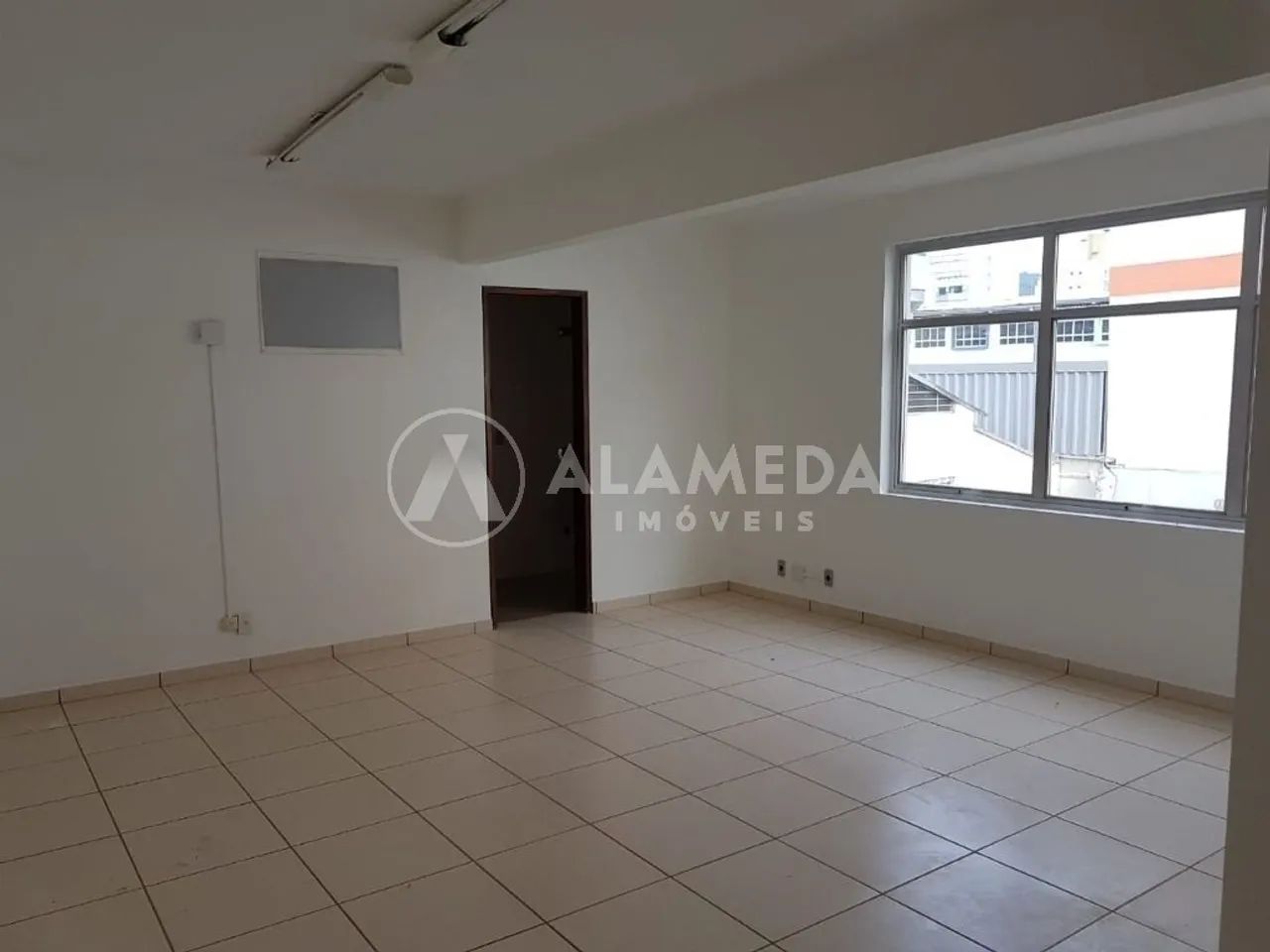 SALA COMERCIAL À VENDA NO BAIRRO CENTRO. - Foto 3