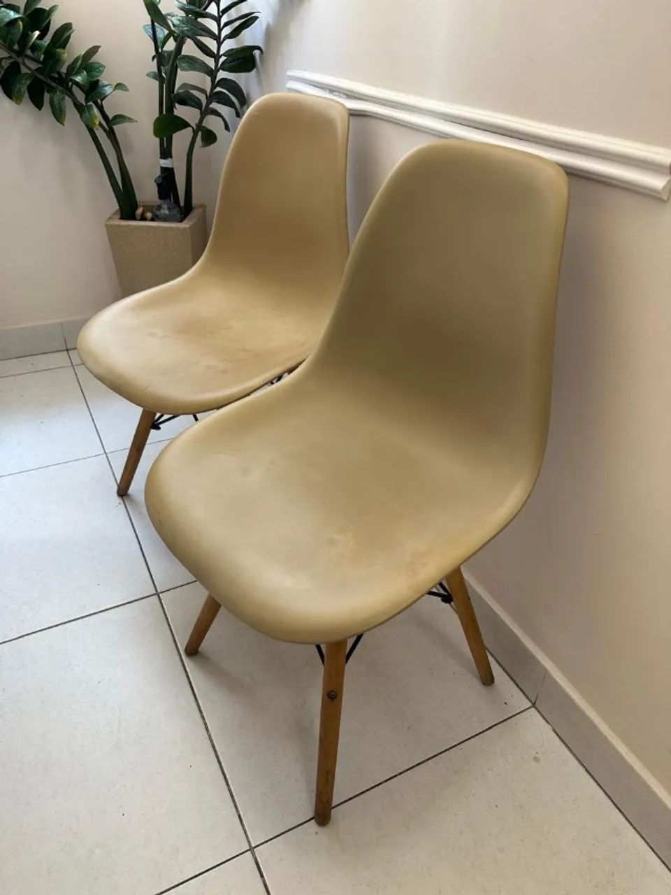 3 Cadeiras EAMES com capas - Foto 5