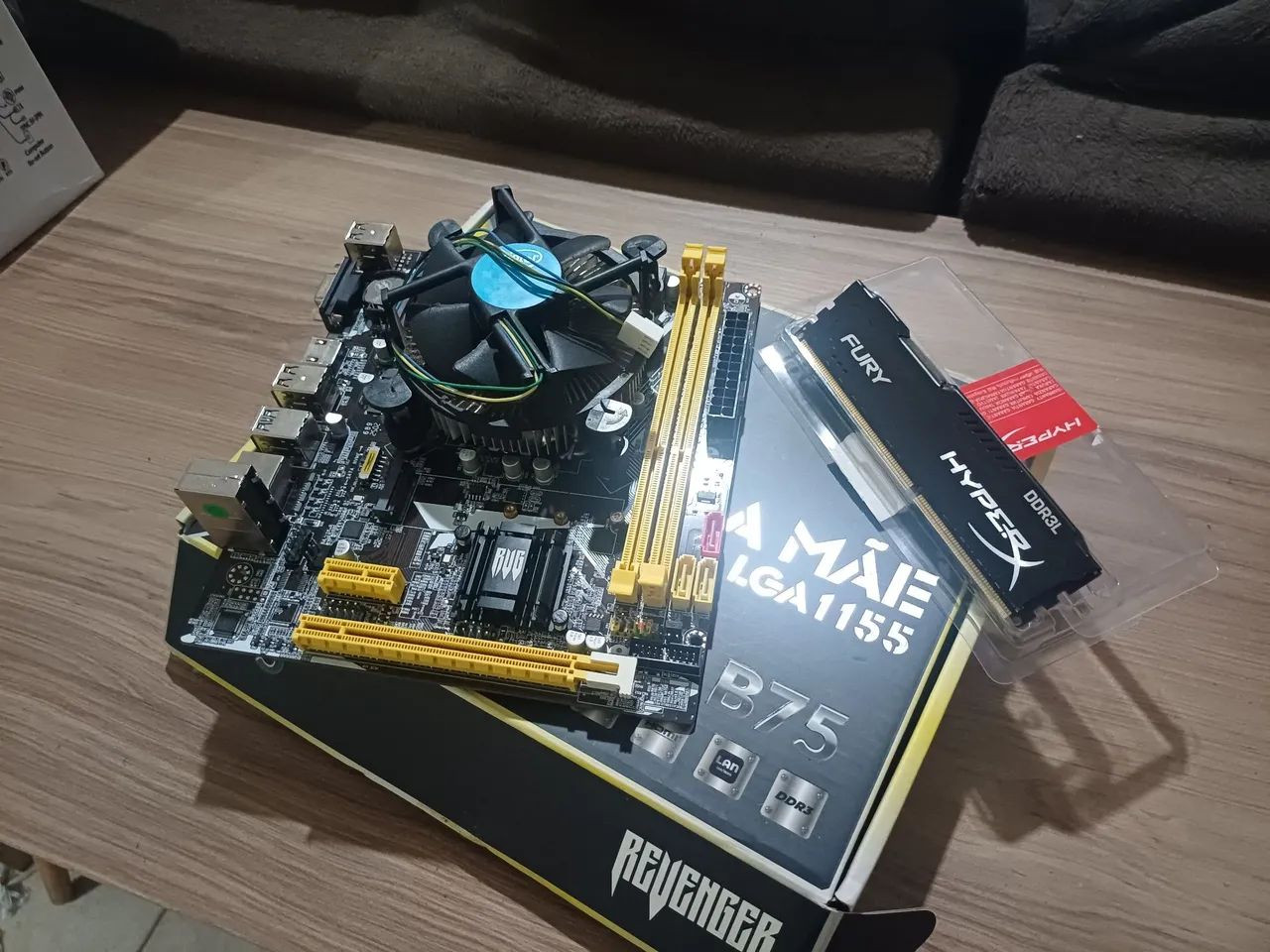 RAM 8gb + Placa-Mãe B75 Intel LGA 1155 DDR3