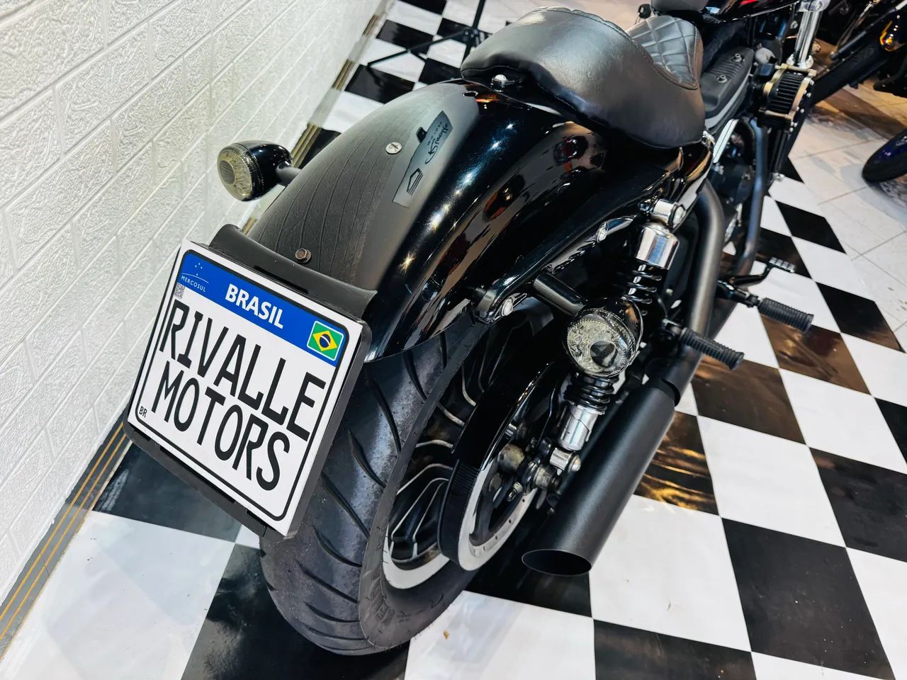 Harley Davidson XL 883  - Foto 3