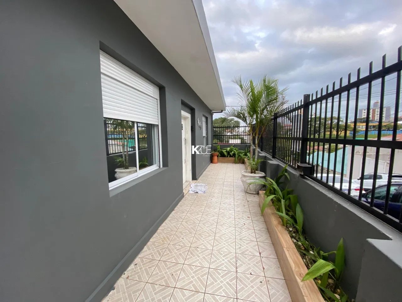 Casa com 150 m² privativos no Estreito