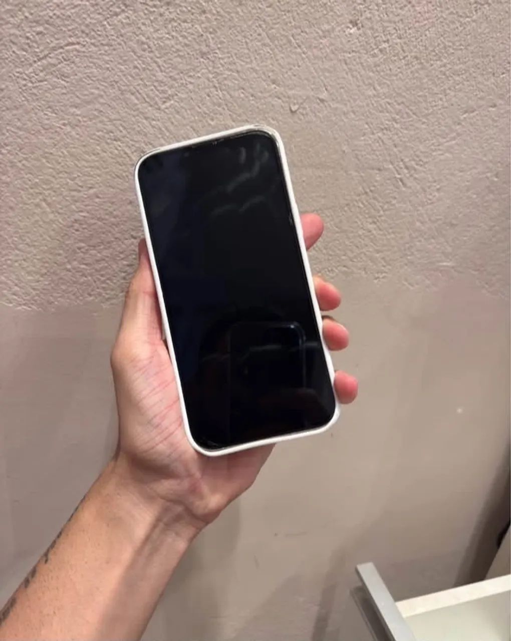 OPORTUNIDADE- iPhone 13 Pro Max branco e prata 70% - Foto 3