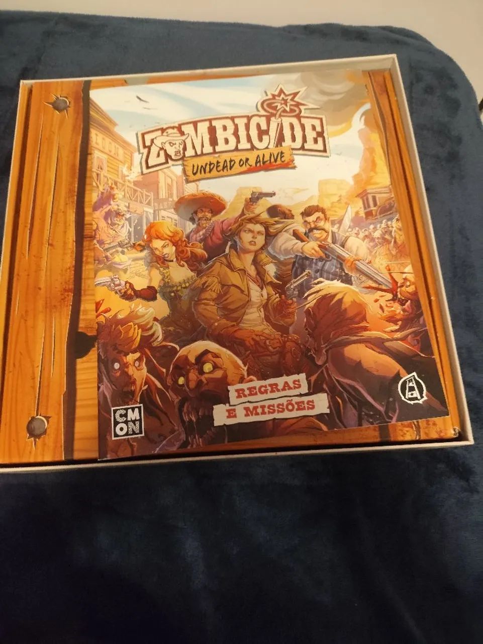 Zombicide Undead Or Alive (com sleeve) - Foto 2