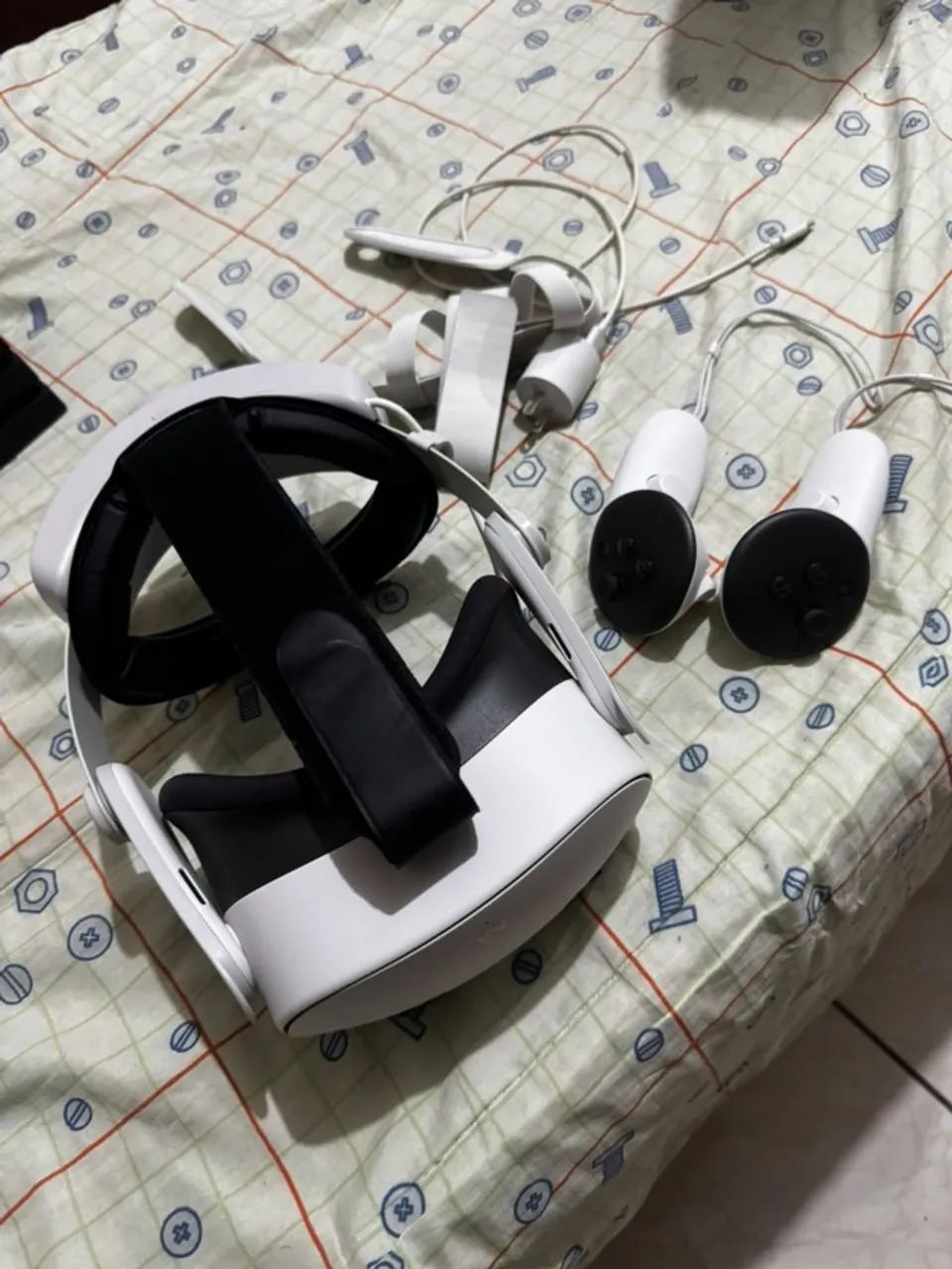 OCULOS VR QUEST 3S com suporte e bateria extra - Foto 5