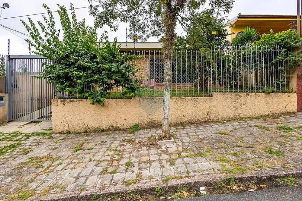 "Casa térrea : 4 Quartos, Bairro Jardim Botânico"
