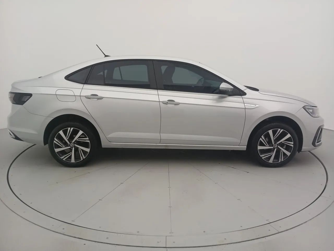 Volkswagen Virtus Highline 200 TSI 1.0 Flex 12V Aut, foto 6 de 18