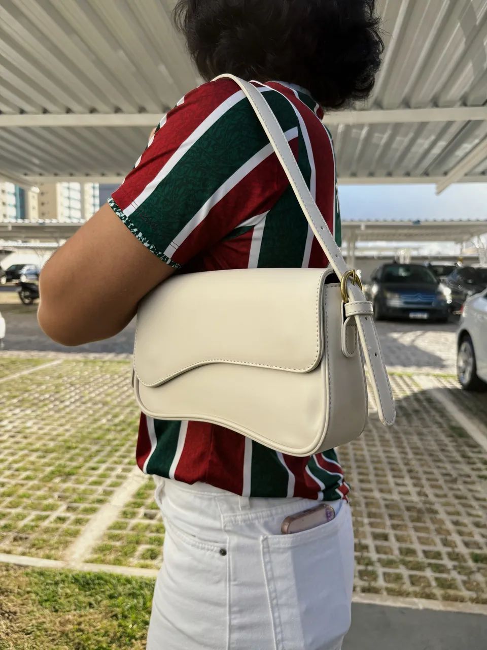 Bolsa moderna/ nunca usada / em 3 cores - Foto 2