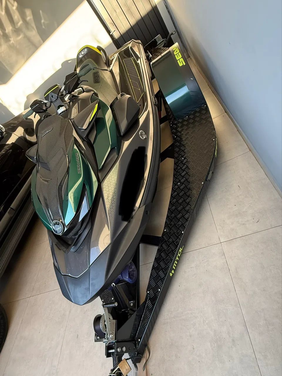 300 apex edição limitado , troco em jet 3 lugares ou carro  - Foto 2