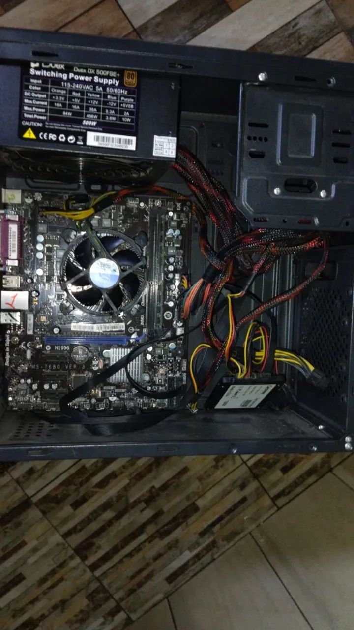 VENDO PC Intel Core i3 - 8GB RAM  - Foto 3