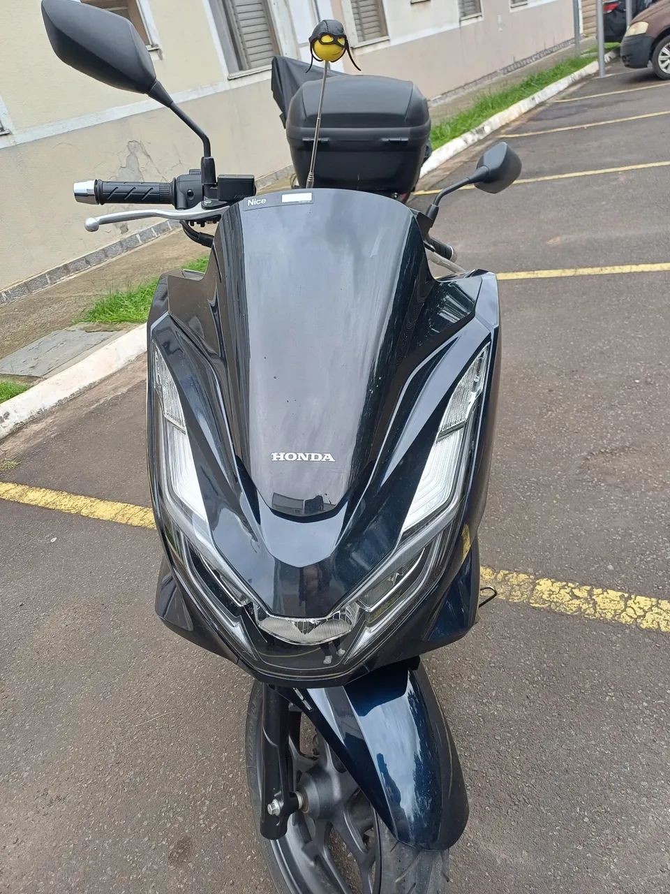 Pcx semi nova azul baixa kilometragem  - Foto 2