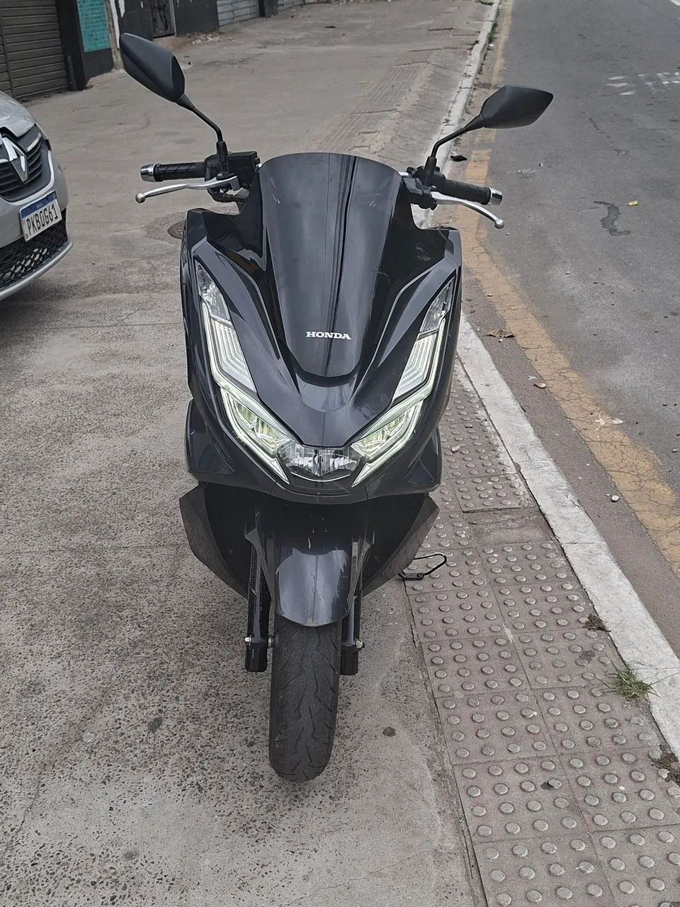 Pcx muito nova e ótimo para o dia a dia