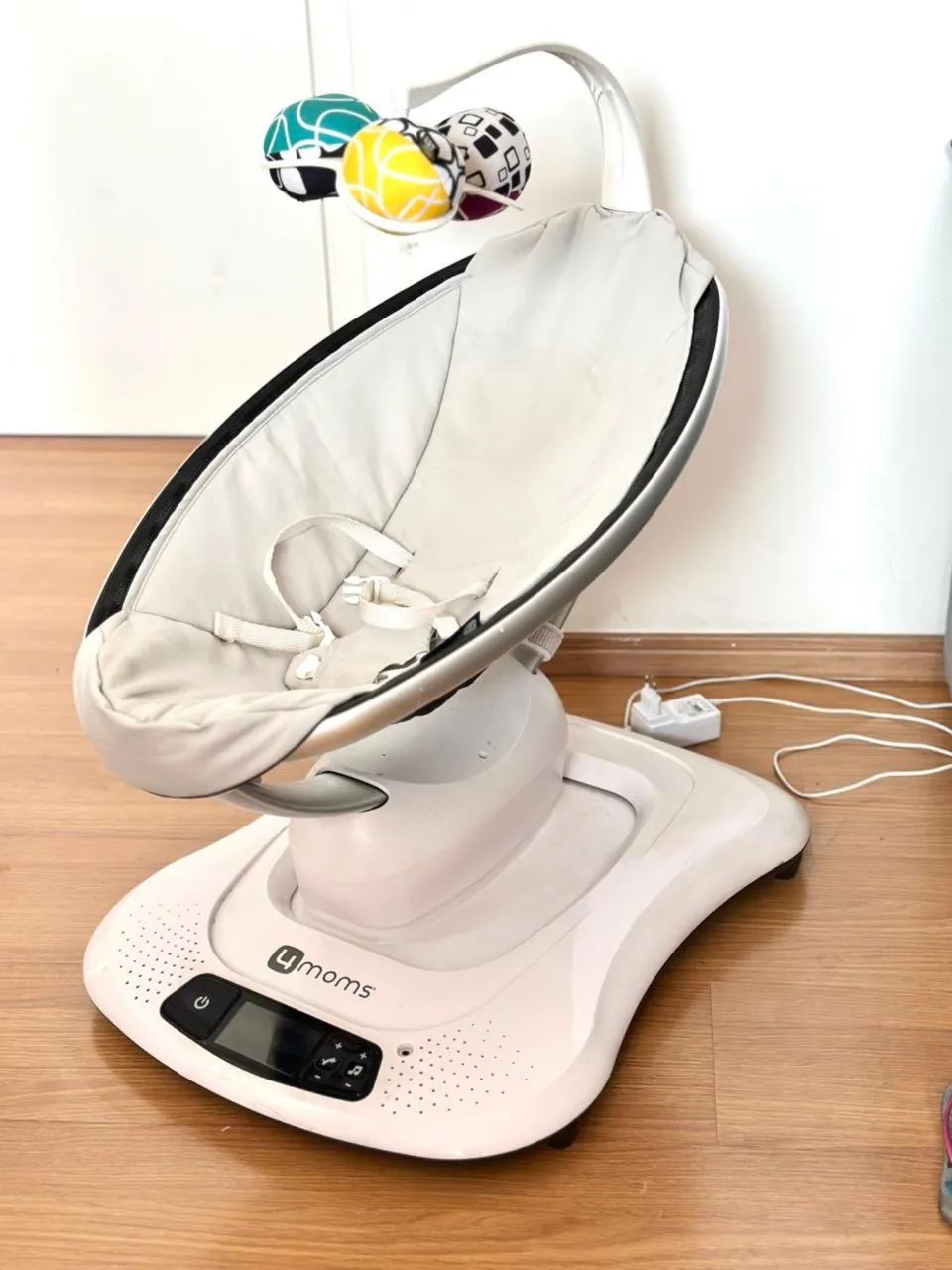 Mamaroo 4 moms super nova! 